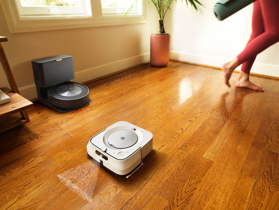 iRobot Roomba j7+ Robot Vacuum - Robot Specialist